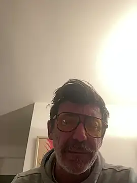 Snapshot of maxximere chatting on February 18, 2026, 11:34 pm maxximere online show from February 18, 2026, 11:34 pm