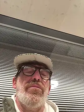 Snapshot of maxximere chatting on February 7, 2026, 12:51 am maxximere online show from February 7, 2026, 12:51 am