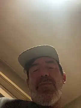 Snapshot of maxximere chatting on February 3, 2026, 6:35 pm maxximere online show from February 3, 2026, 6:35 pm