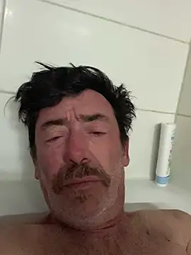 Snapshot of maxximere chatting on February 14, 2026, 2:06 pm maxximere online show from February 14, 2026, 2:06 pm