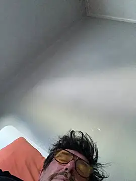 Snapshot of maxximere chatting on February 20, 2026, 3:47 pm maxximere online show from February 20, 2026, 3:47 pm