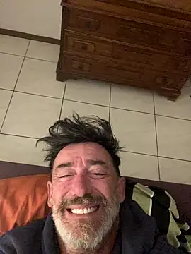 Snapshot of maxximere chatting on November 15, 2025, 12:03 am maxximere online show from November 15, 2025, 12:03 am