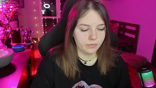 Snapshot of XNirvanaX chatting on February 9, 2026, 3:48 am XNirvanaX online show from February 9, 2026, 3:48 am