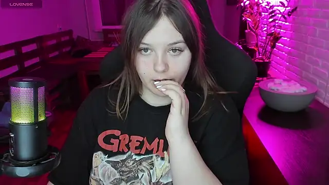 XNirvanaX online show from December 5, 2025, 1:05 am