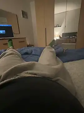 alex21017 online show from December 3, 2024, 10:12 pm