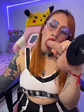 Luna Paris  online show from April 17, 2026, 11:18 pm