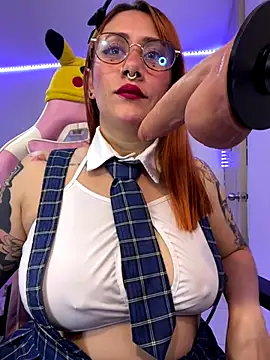 Luna Paris  online show from December 16, 2025, 9:19 pm