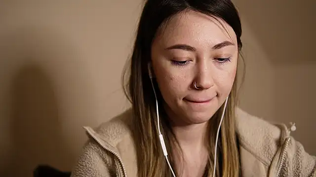 chibi moon  online show from January 10, 2025, 8:15 pm