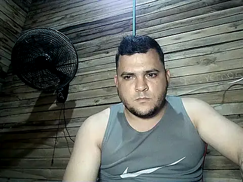 Snapshot of Arcangel_05 chatting on July 1, 2026, 4:35 am Arcangel 05 online show from July 1, 2026, 4:35 am