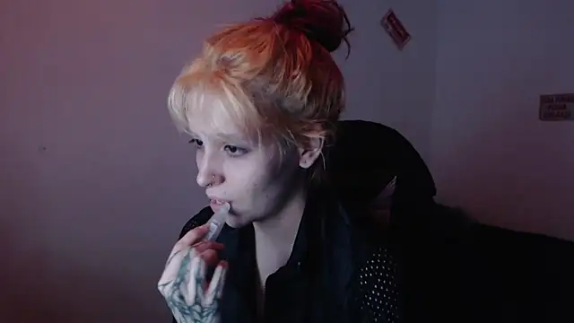 Snapshot of MaryJannes chatting on November 21, 2025, 6:12 am MaryJannes online show from November 21, 2025, 6:12 am