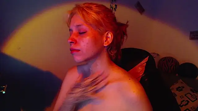 Snapshot of MaryJannes chatting on November 28, 2025, 9:09 am MaryJannes online show from November 28, 2025, 9:09 am