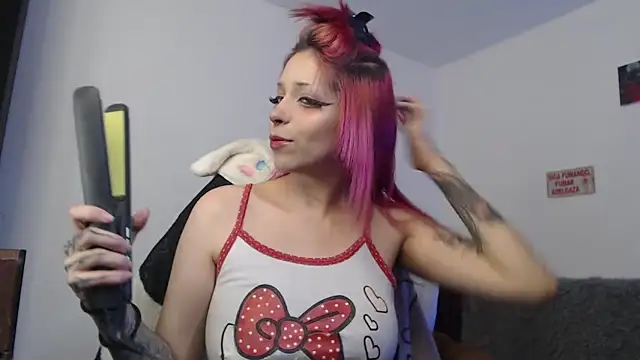 Snapshot of MaryJannes chatting on October 21, 2025, 8:41 pm MaryJannes online show from October 21, 2025, 8:41 pm