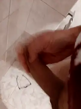 Alex 7422 online show from December 21, 2025, 1:46 pm