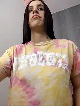 Amira Milker online show from March 20, 2025, 12:43 pm