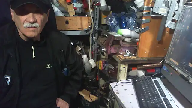 nonnomaturobisex online show from November 16, 2025, 9:58 am