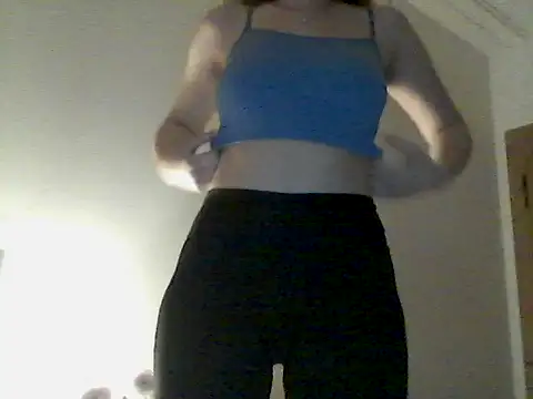 ocean eyess  online show from April 18, 2026, 7:58 pm