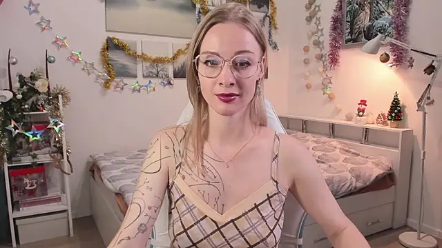 MissRightX online show from December 3, 2025, 10:03 am