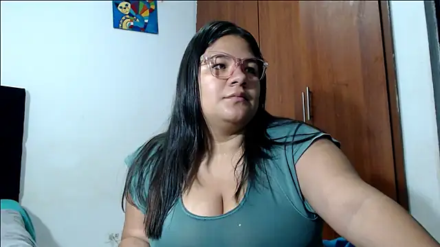 Snapshot of Van3orgasm4me chatting on May 17, 2026, 9:31 am Van3orgasm4me online show from May 17, 2026, 9:31 am
