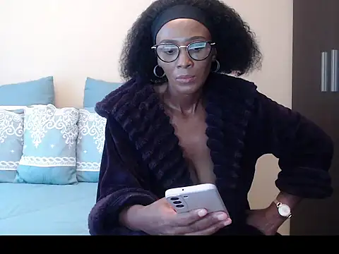 Snapshot of yummycherryxx chatting on October 31, 2025, 7:38 am yummycherryxx online show from October 31, 2025, 7:38 am