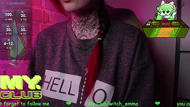 Snapshot of Witch_Emma chatting on June 1, 2026, 9:42 am Witch Emma online show from June 1, 2026, 9:42 am