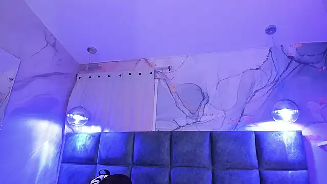 AntonellaRossi online show from March 26, 2026, 7:45 pm