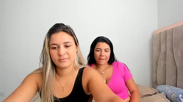 Snapshot of Lana_Sofia1 chatting on September 10, 2025, 5:01 pm Lana Sofia1 online show from September 10, 2025, 5:01 pm