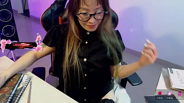 pink-2022 online show from May 29, 2026, 7:42 pm