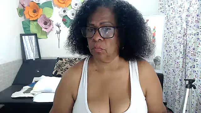 Snapshot of Yayis-hot-sexyw chatting on February 19, 2025, 10:53 pm Yayis-hot-sexyw online show from February 19, 2025, 10:53 pm