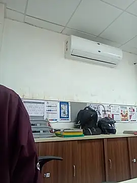 Desi Londa 143 online show from November 14, 2025, 4:38 am