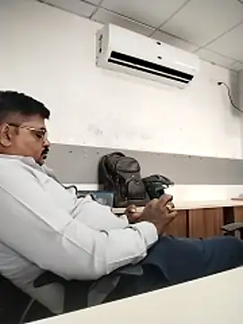 Desi Londa 143 online show from March 19, 2026, 9:42 am