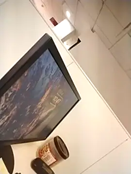 Desi Londa 143 online show from December 18, 2025, 5:23 am