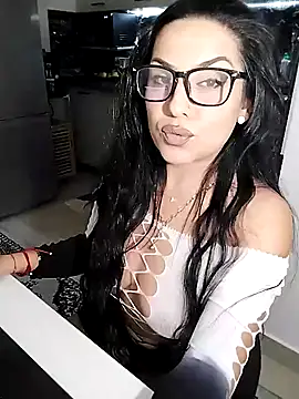 hot-babygirl online show from December 17, 2025, 7:30 pm