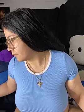 Snapshot of MsConejitaa chatting on March 21, 2025, 1:23 pm MsConejitaa online show from March 21, 2025, 1:23 pm