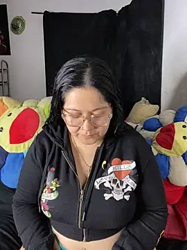 MsConejitaa online show from November 11, 2025, 4:02 pm