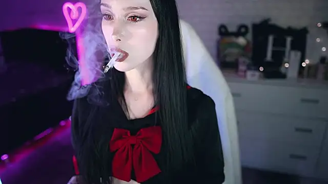 Snapshot of _Uindi_ chatting on December 11, 2024, 5:26 pm  Uindi  online show from December 11, 2024, 5:26 pm