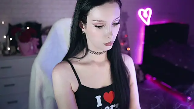 Snapshot of _Uindi_ chatting on February 23, 2025, 5:39 pm  Uindi  online show from February 23, 2025, 5:39 pm