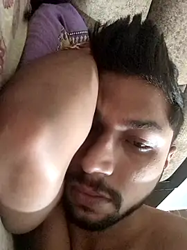 Snapshot of _IRRESISTIBLE_ chatting on October 24, 2025, 5:28 am  IRRESISTIBLE  online show from October 24, 2025, 5:28 am