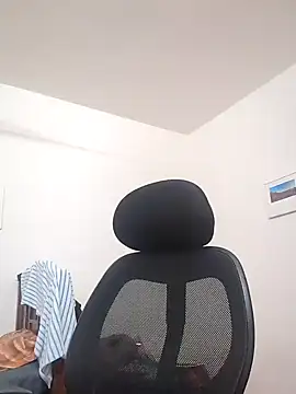 Snapshot of _IRRESISTIBLE_ chatting on January 19, 2025, 2:49 pm  IRRESISTIBLE  online show from January 19, 2025, 2:49 pm