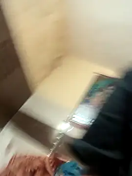 Snapshot of _IRRESISTIBLE_ chatting on October 17, 2025, 3:54 am  IRRESISTIBLE  online show from October 17, 2025, 3:54 am