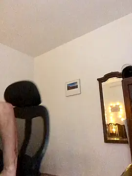 Snapshot of _IRRESISTIBLE_ chatting on February 15, 2025, 4:01 pm  IRRESISTIBLE  online show from February 15, 2025, 4:01 pm