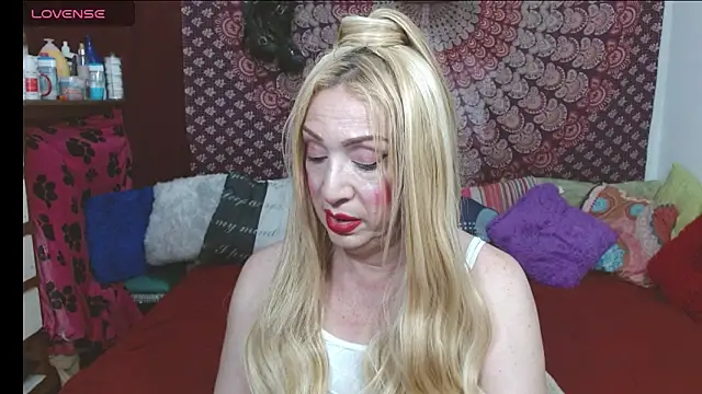 elena evans online show from March 11, 2026, 6:24 pm