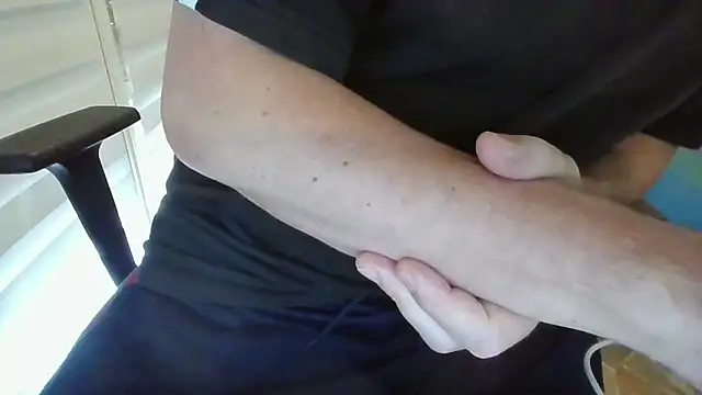 alessex24 online show from September 26, 2025, 8:21 am