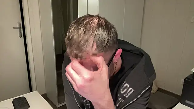 FABIOGLASSES online show from February 1, 2025, 12:29 am