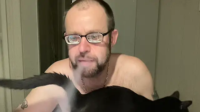 FABIOGLASSES online show from May 26, 2026, 10:08 pm