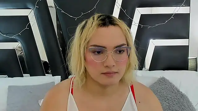 Snapshot of katya_kozlov chatting on February 8, 2025, 1:11 am katya kozlov online show from February 8, 2025, 1:11 am