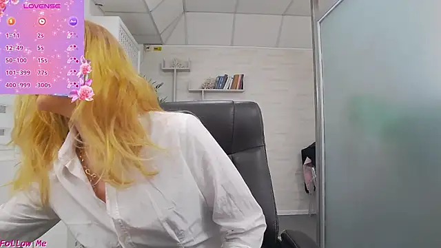 EllaMilf  online show from March 13, 2026, 2:22 pm