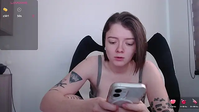 Snapshot of Arya_starrk chatting on June 6, 2026, 1:49 pm Arya starrk online show from June 6, 2026, 1:49 pm