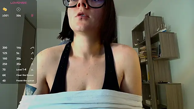 Arya starrk online show from October 21, 2025, 1:54 pm