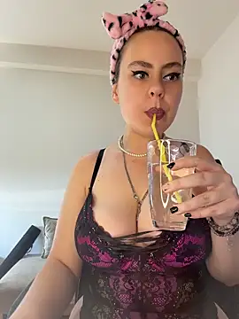 Snapshot of Stoned-baby69 chatting on June 27, 2026, 3:18 pm Stoned-baby69 online show from June 27, 2026, 3:18 pm
