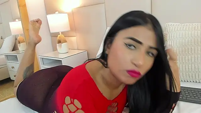 AntoniaRoss  online show from June 18, 2026, 12:54 pm